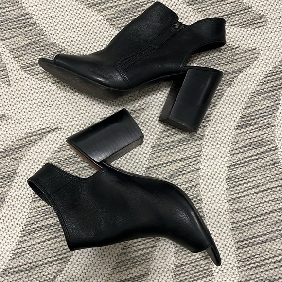 Aldo open toe leather ankle booties - Picture 2 of 5
